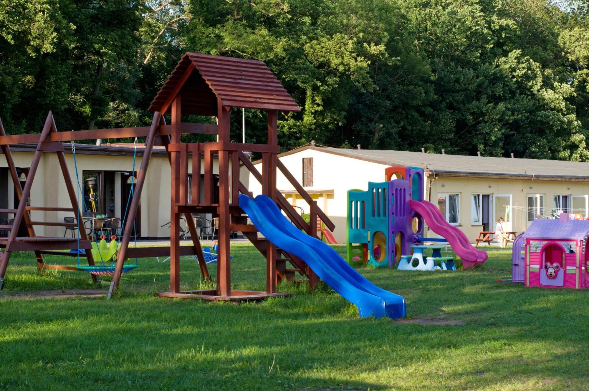 Osrodek Rodzinny "Pod Wydmami" Przy Plazy , Plac Zabaw , Rowery Sarbinowo Exterior foto