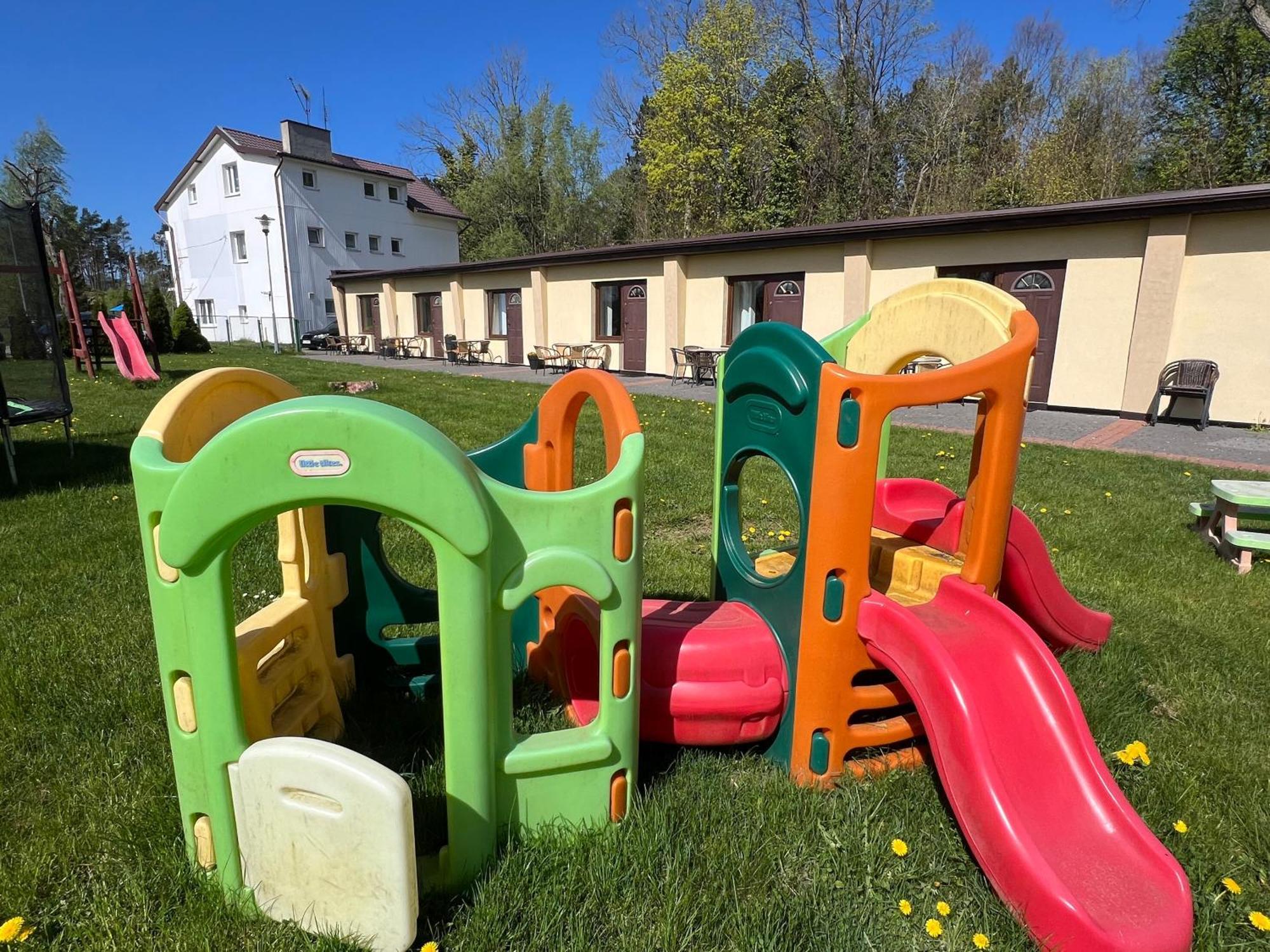 Osrodek Rodzinny "Pod Wydmami" Przy Plazy , Plac Zabaw , Rowery Sarbinowo Exterior foto