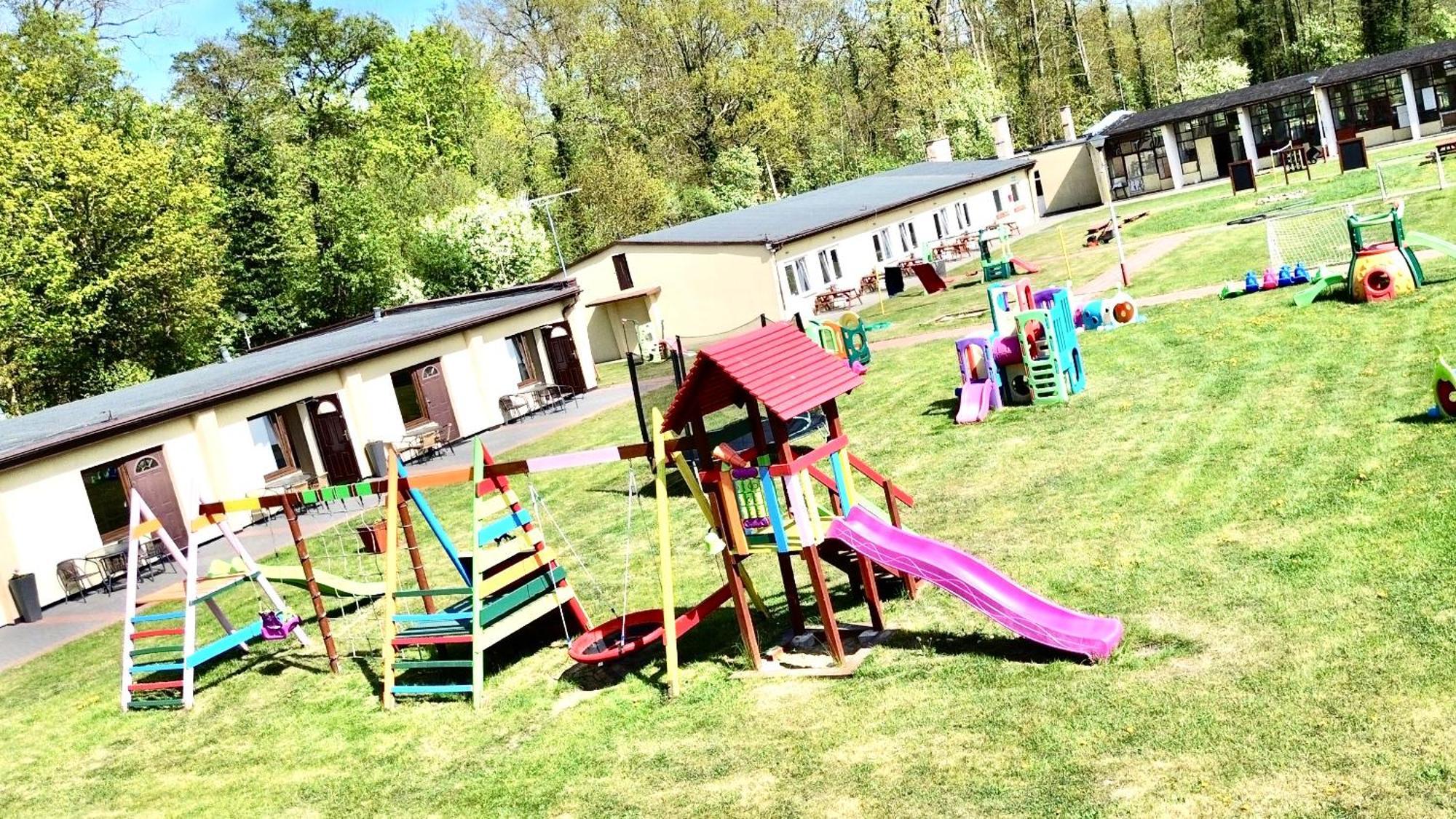 Osrodek Rodzinny "Pod Wydmami" Przy Plazy , Plac Zabaw , Rowery Sarbinowo Exterior foto